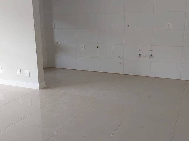 #1576 - Apartamento para Venda em Florianópolis - SC