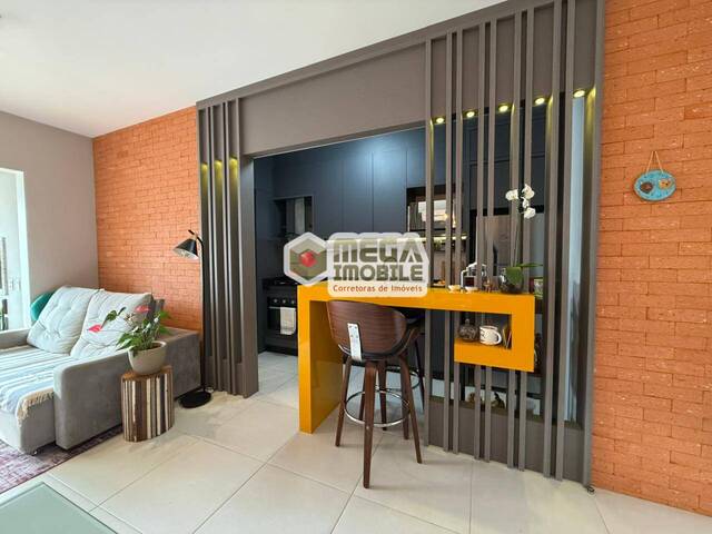 #3751 - Apartamento para Venda em Florianópolis - SC