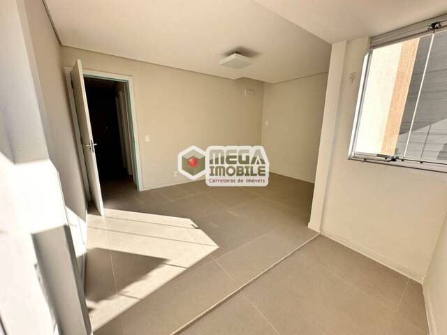 Apartamento para Venda em Florianópolis - 2