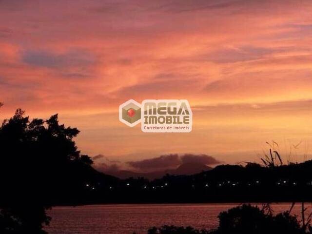 #3650 - Apartamento para Venda em Florianópolis - SC