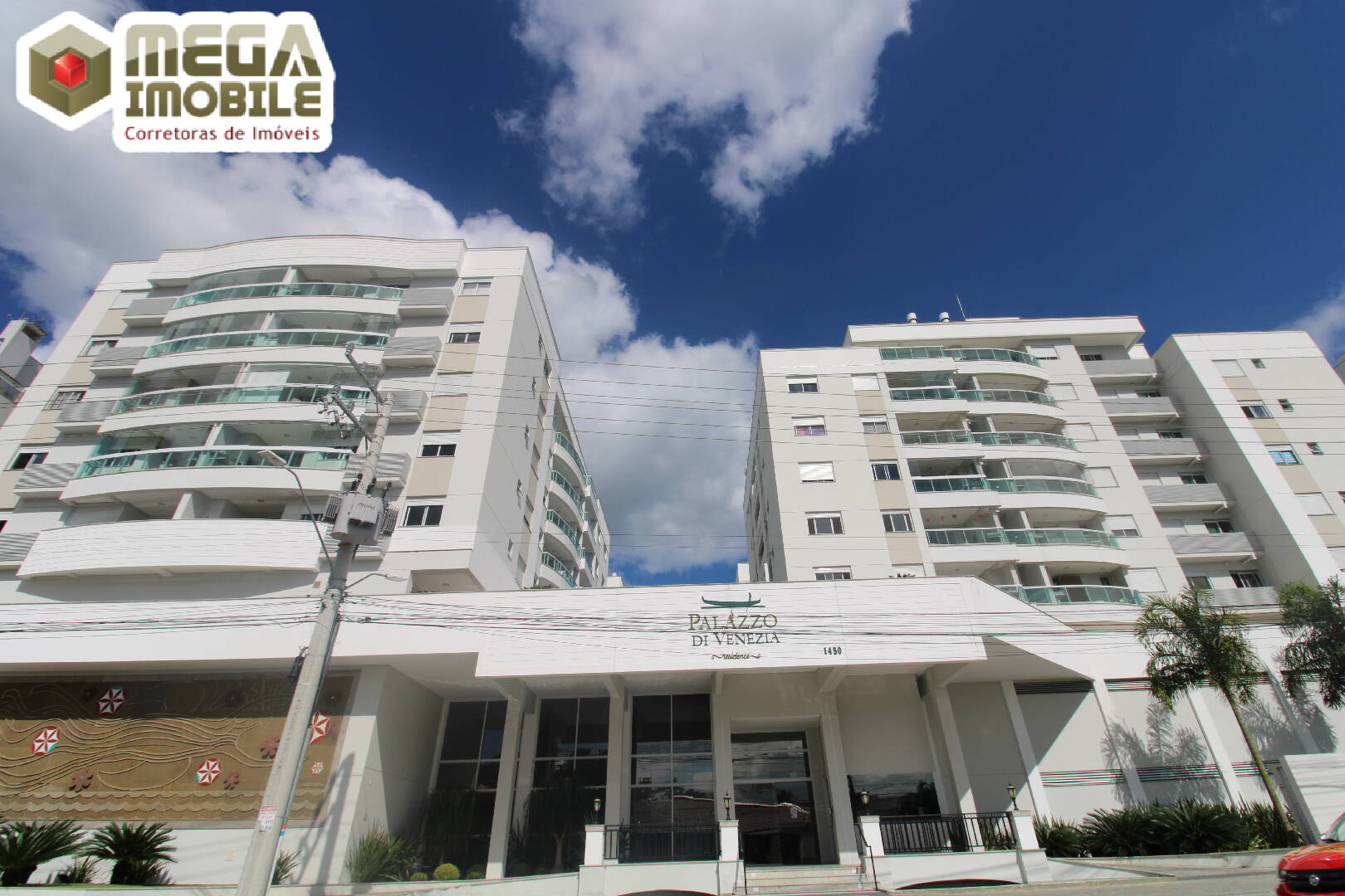 Apto MOBILIADO no corrego grande, 3 dorm -2 suítes, lazer, 2 vagas