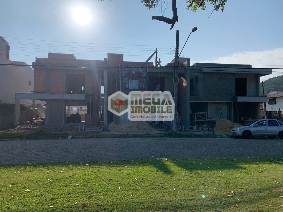 CASA EM CONSTRUÇÃO SANTA MONICA, FLORIPA