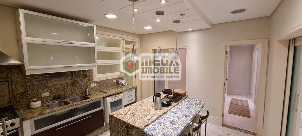Amplo apto 2 dorm (1suíte), proximo esteves junior, centro Florianopolis