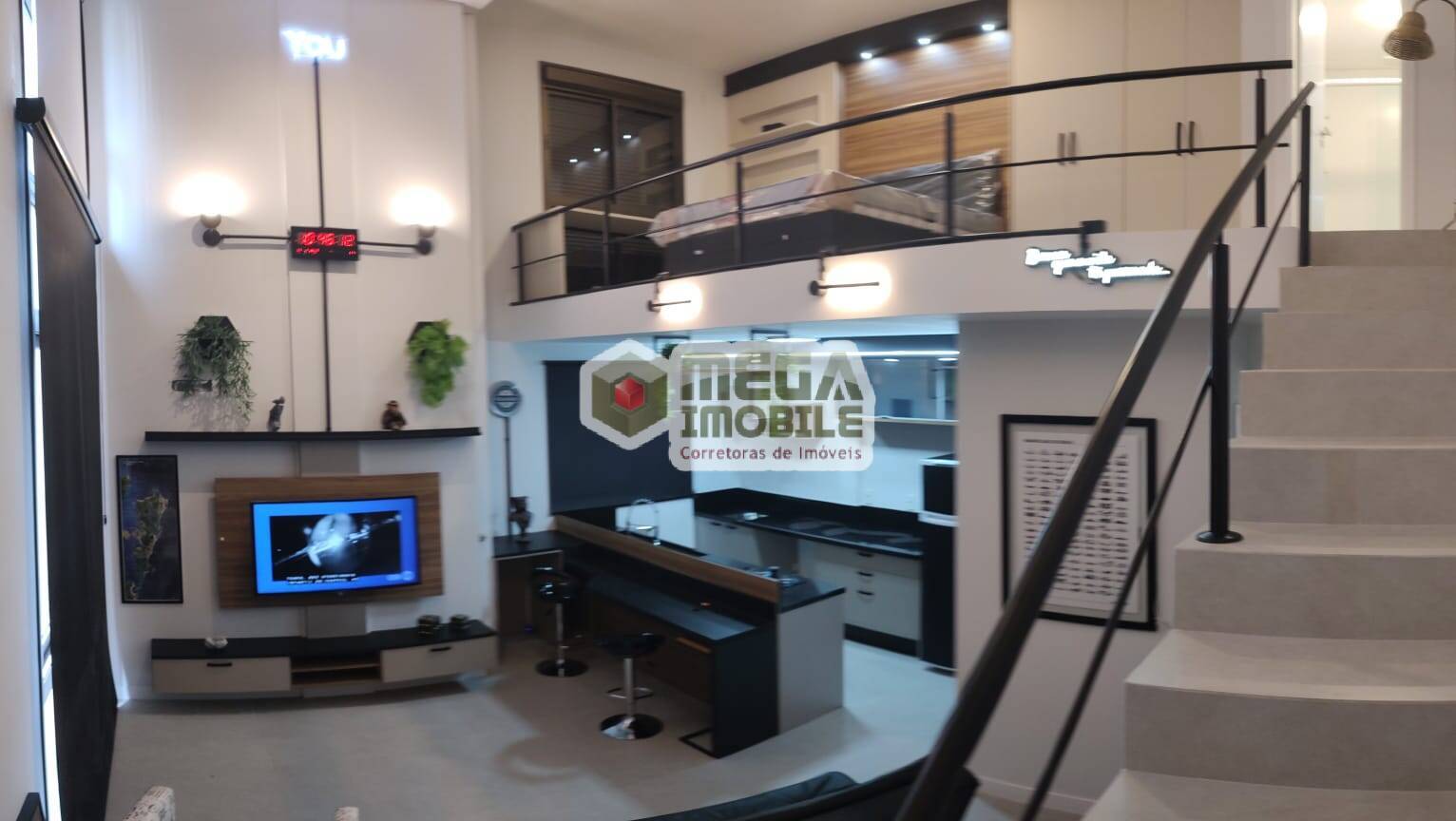 belo loft duplex, 1 dorm, YOU HOME, lado UFSC, pronto p entrar