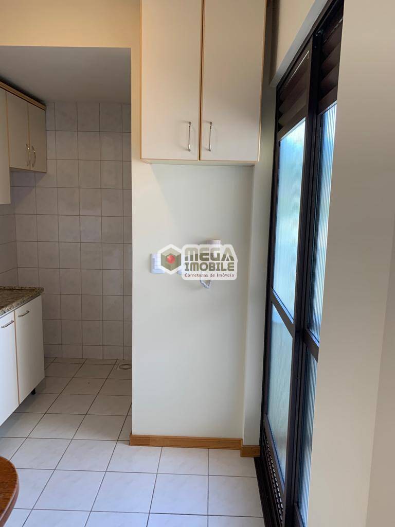 Apartamento à venda com 2 quartos, 65m² - Foto 17