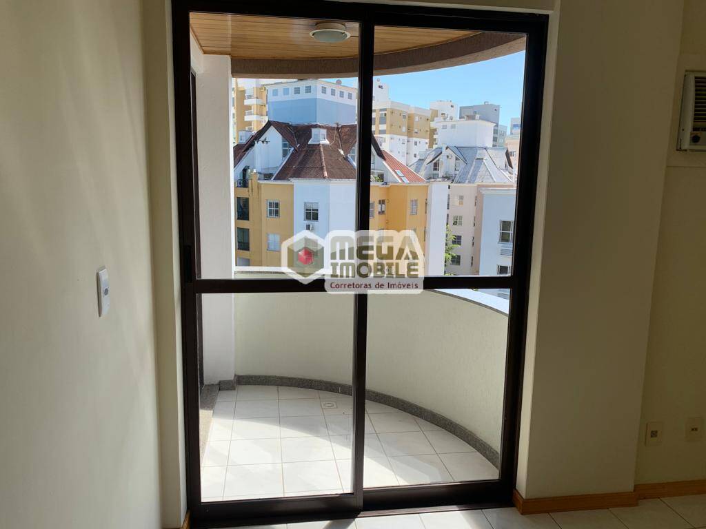 Apartamento à venda com 2 quartos, 65m² - Foto 20
