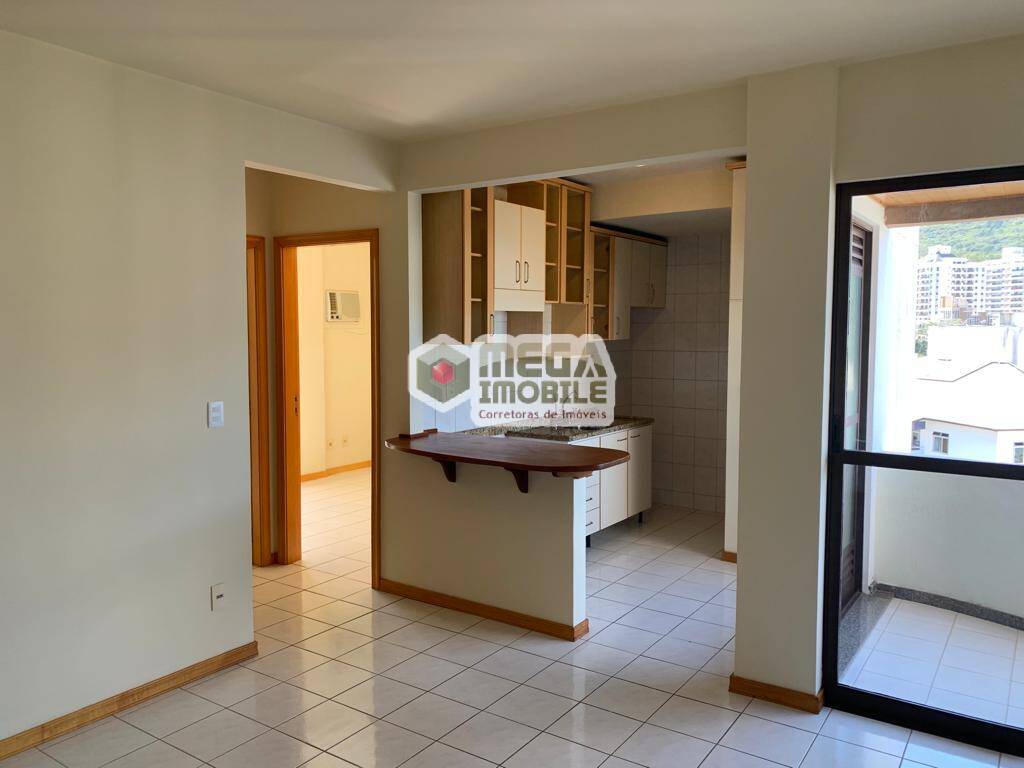 Apartamento à venda com 2 quartos, 65m² - Foto 3