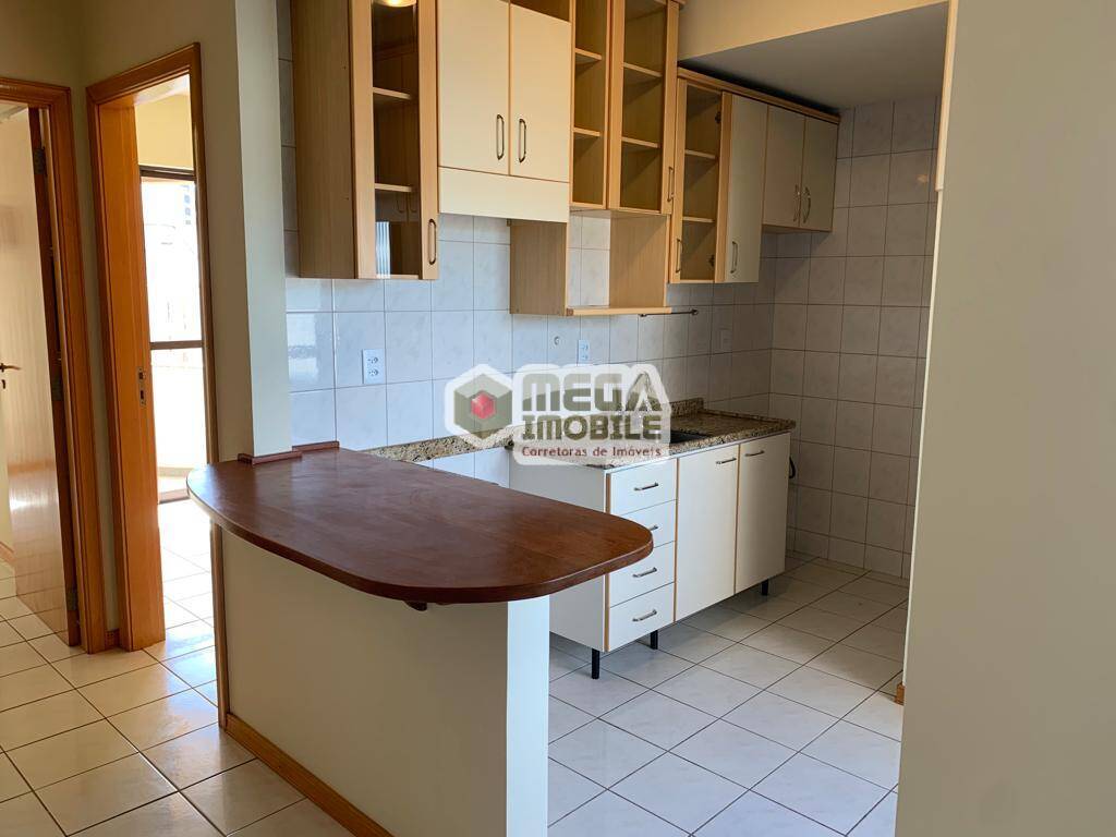 Apartamento à venda com 2 quartos, 65m² - Foto 13