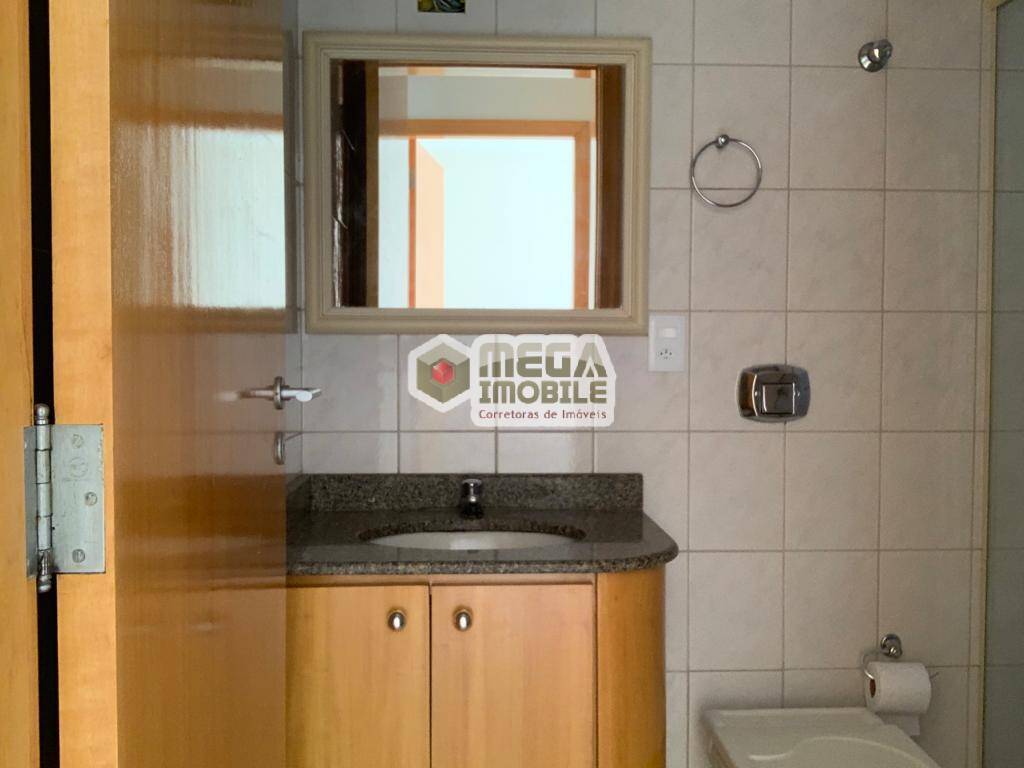 Apartamento à venda com 2 quartos, 65m² - Foto 32