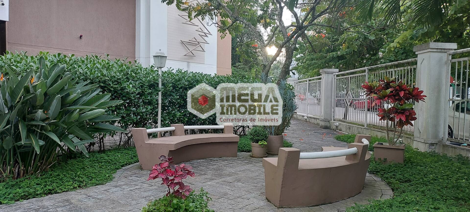 Apartamento à venda com 2 quartos, 65m² - Foto 44