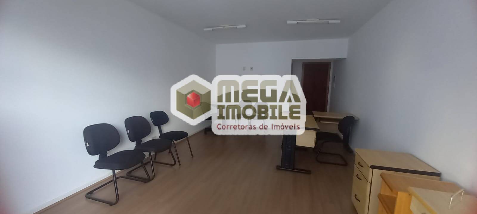 oportunidade!SALA 32 m² centro de Florianopolis,bem localizada,catedral