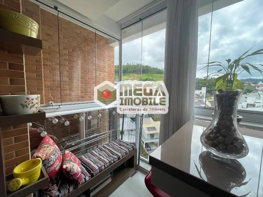 Apartamento à venda com 3 quartos, 121m² - Foto 7