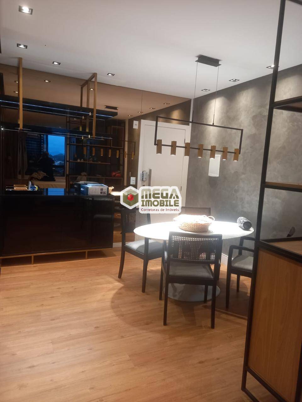 Apartamento à venda com 1 quarto, 50m² - Foto 1