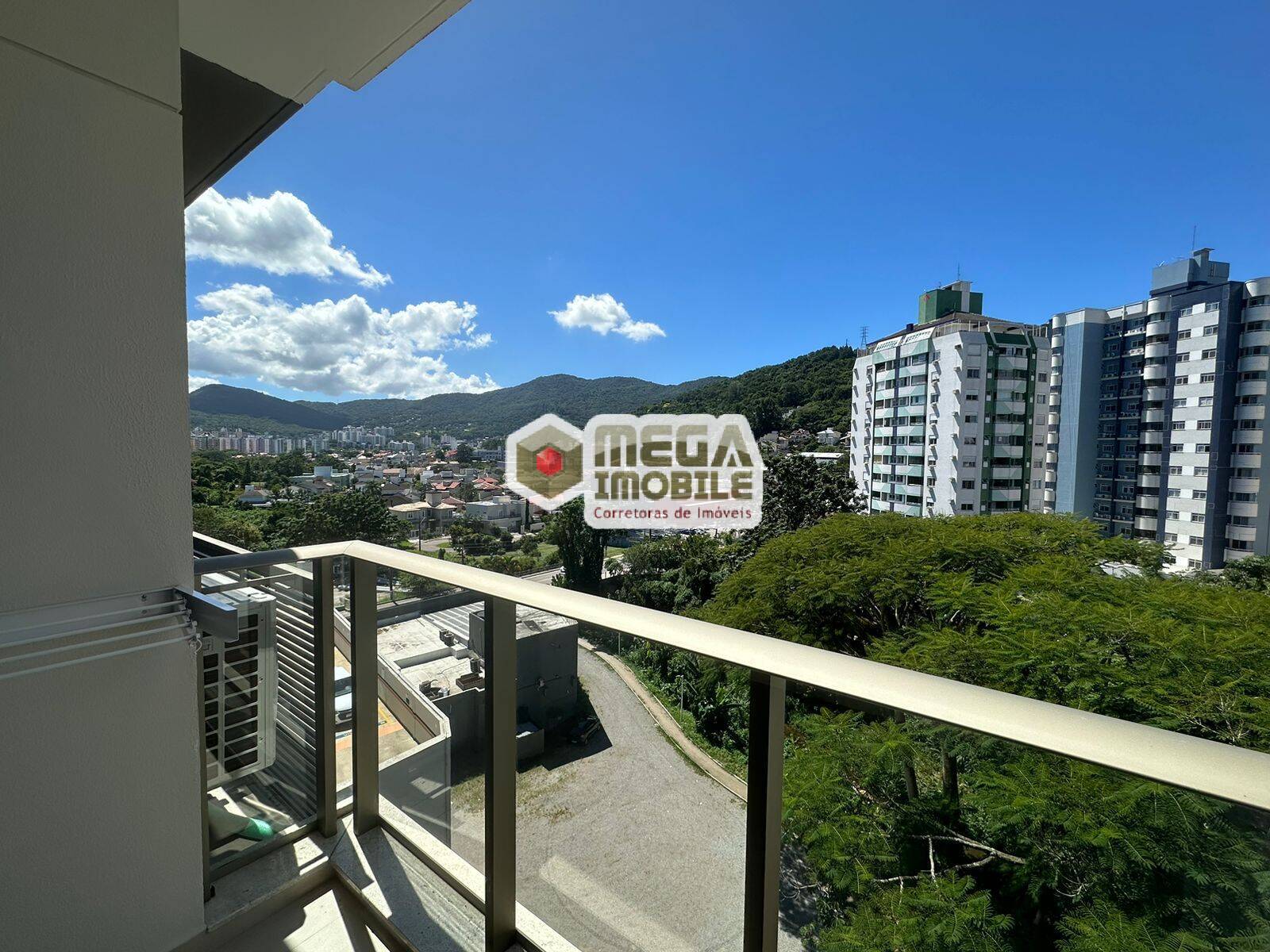 Apartamento à venda com 1 quarto, 50m² - Foto 2