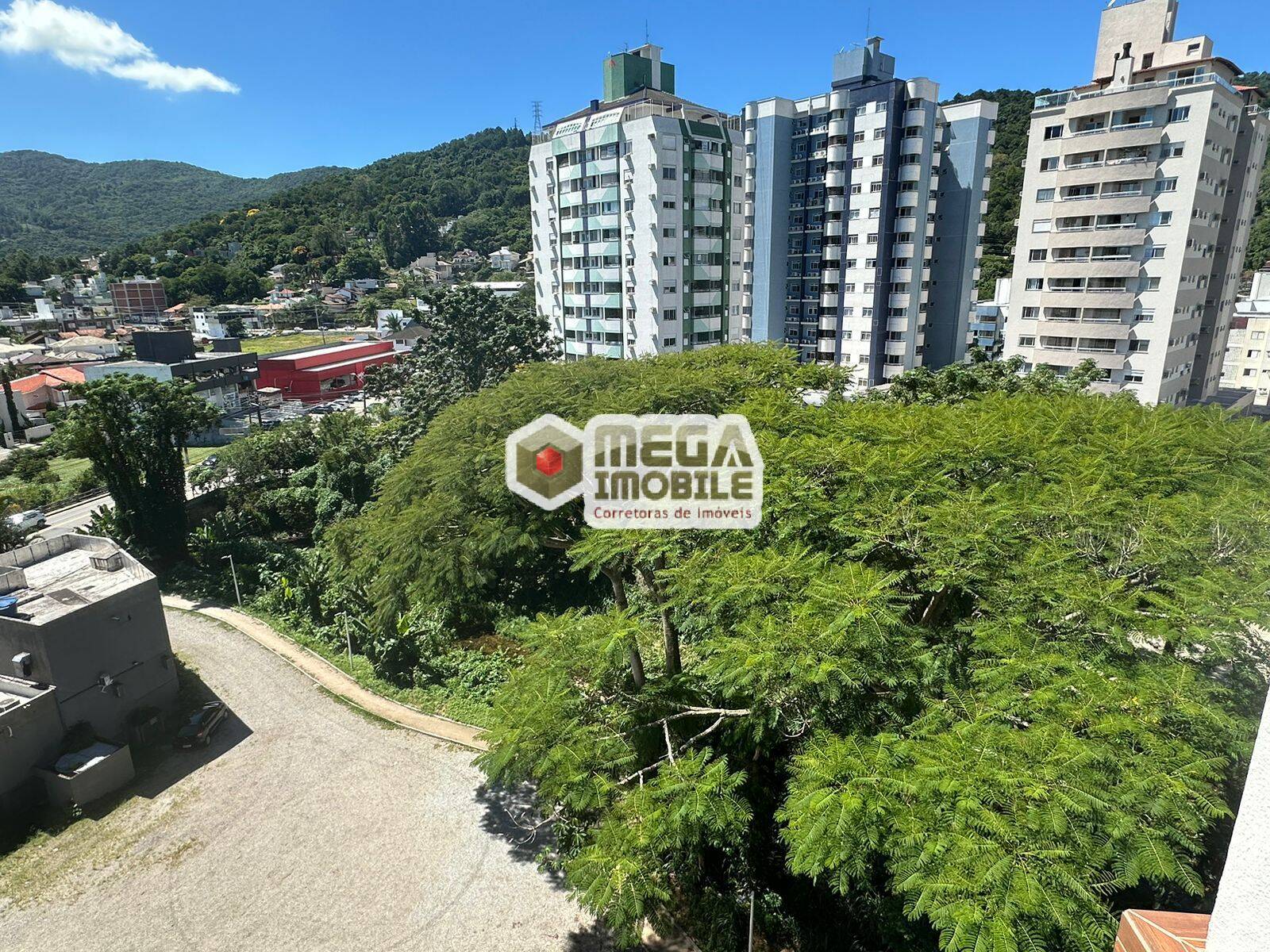 Apartamento à venda com 1 quarto, 50m² - Foto 4