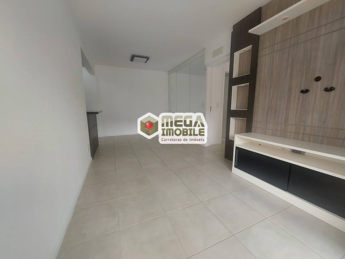 Valoriza vista livre? fachada norte,apto Itacorubi,2 dorm suíte, ensolarado