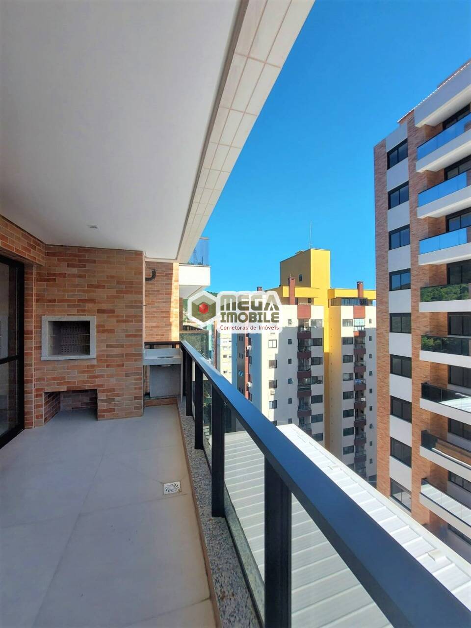 Apartamento à venda com 3 quartos, 108m² - Foto 1