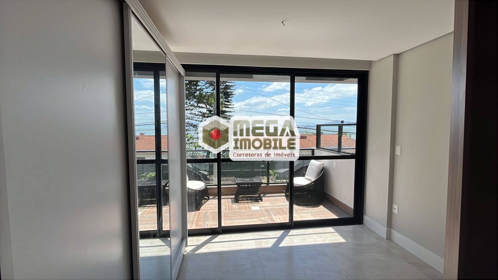 Apartamento NOVO Studio Garden com vista mar, no nobre bairro Cacupé