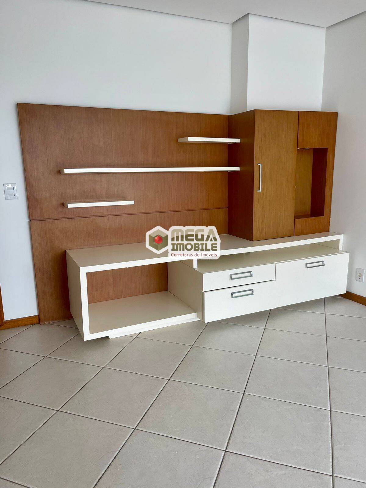 Apartamento à venda com 2 quartos, 72m² - Foto 3