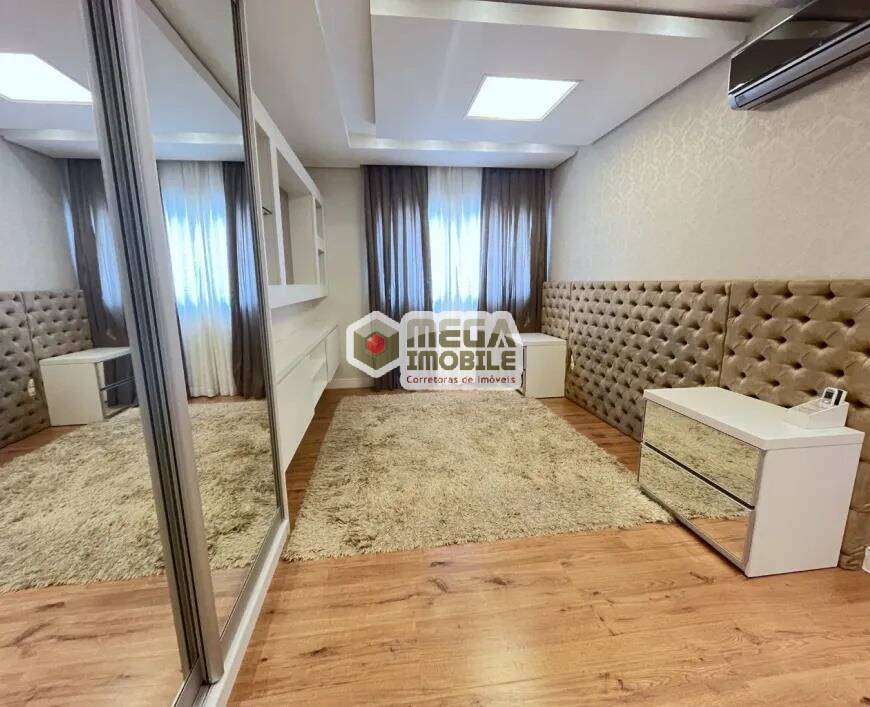 Apartamento amplo e bem mobiliado, Itacorubi, lazer clube, 3 dorm 2 suítes