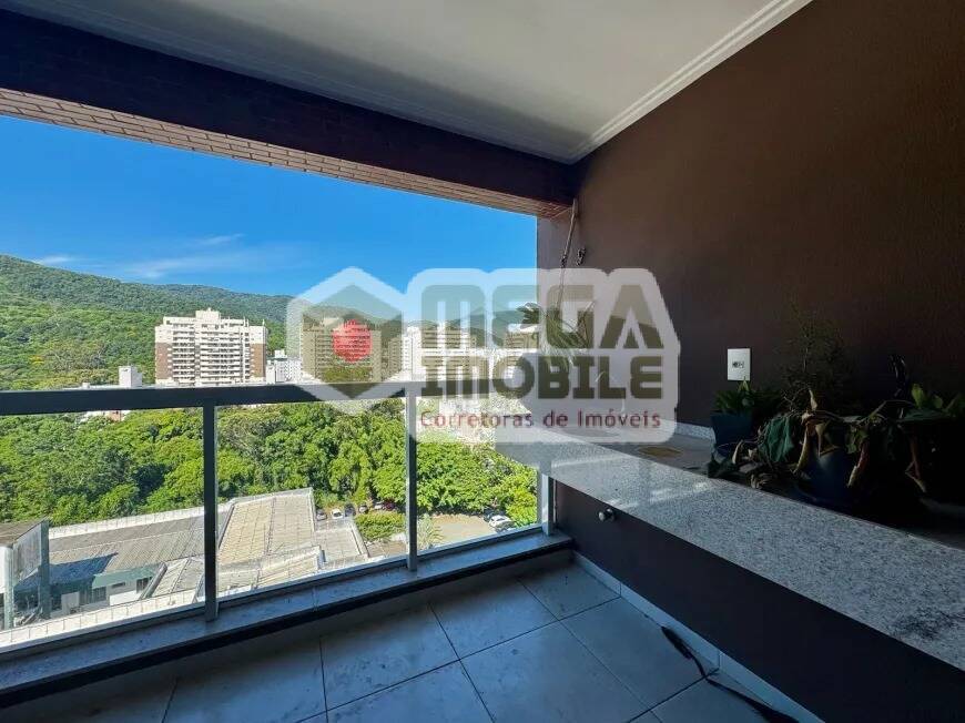 Apto andar alto,no Itacorubi, 2 dormitórios (1 suíte c sacada), vista livre