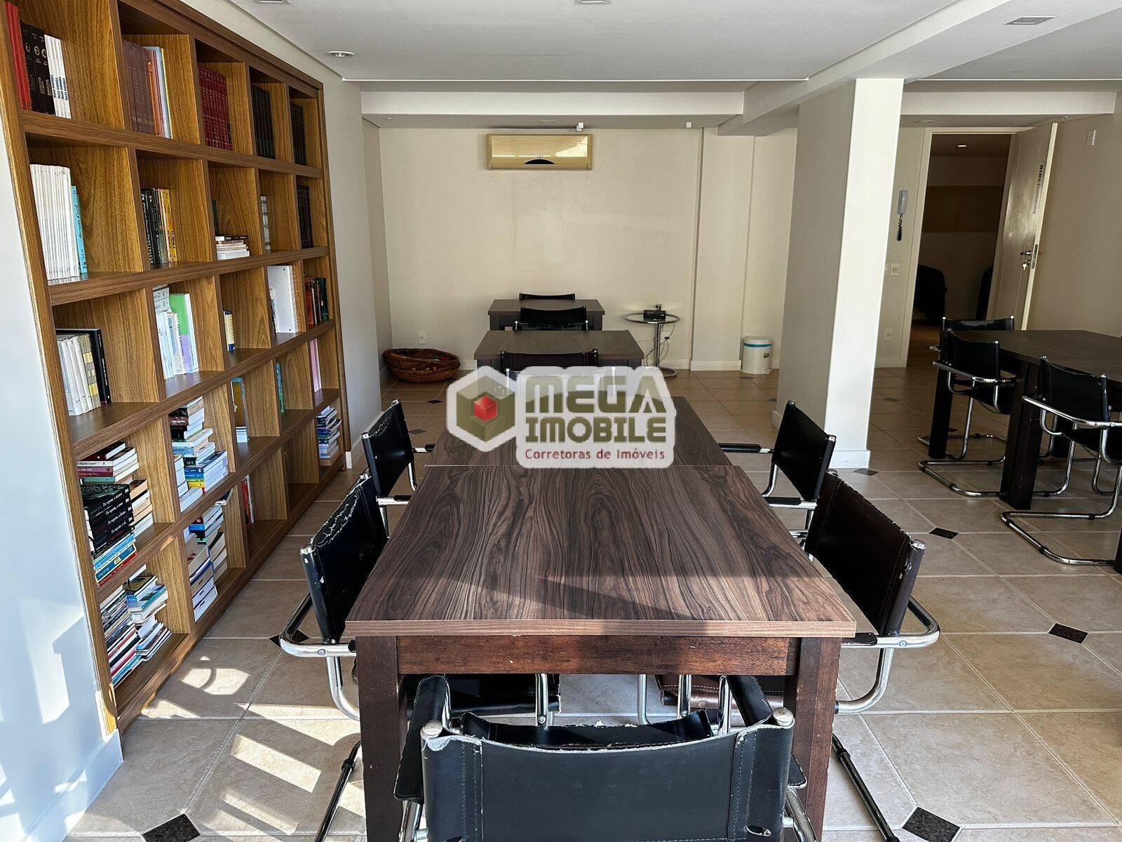 Apartamento à venda com 2 quartos, 60m² - Foto 24