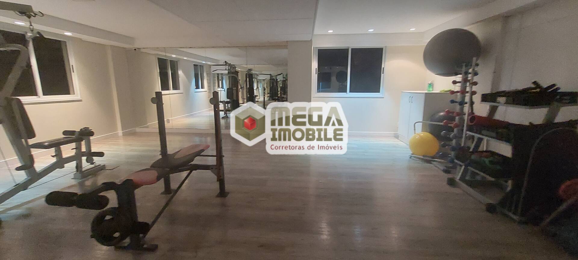 Apartamento à venda com 2 quartos, 60m² - Foto 38