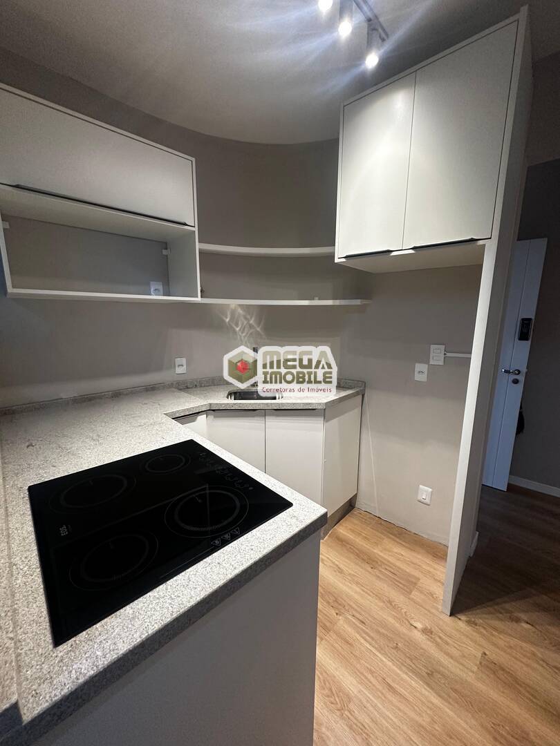 Otimo Apartamento centro 2 dorm, reformado, proximo terminal