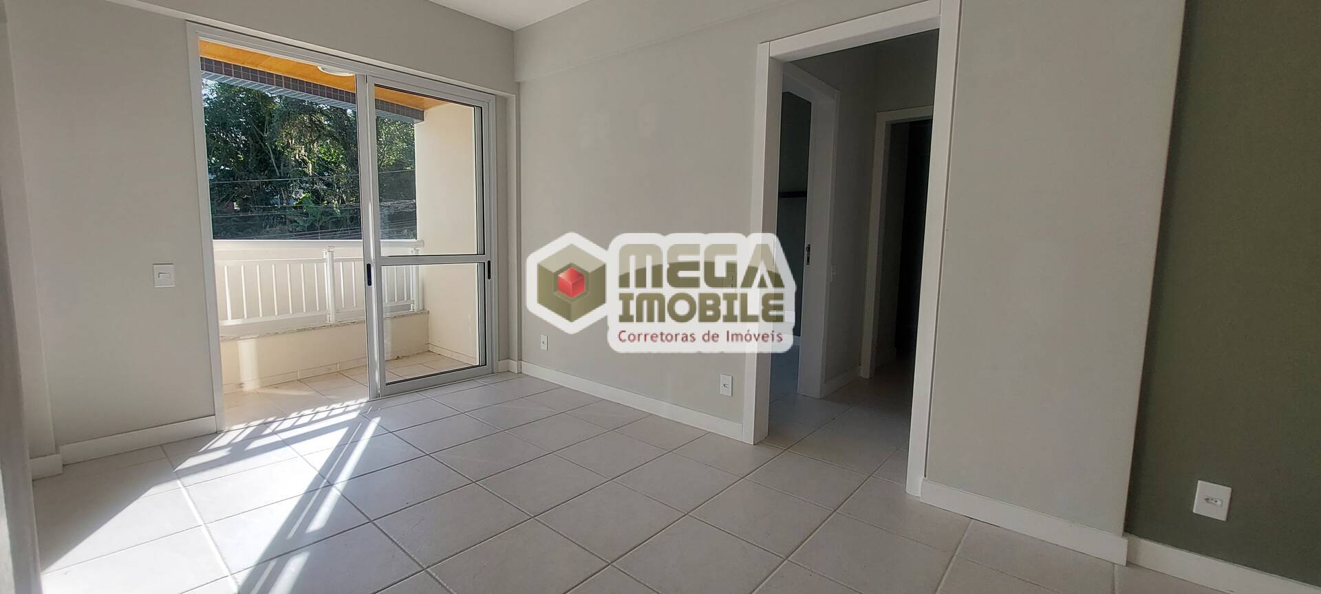 Apartamento à venda com 2 quartos, 60m² - Foto 2