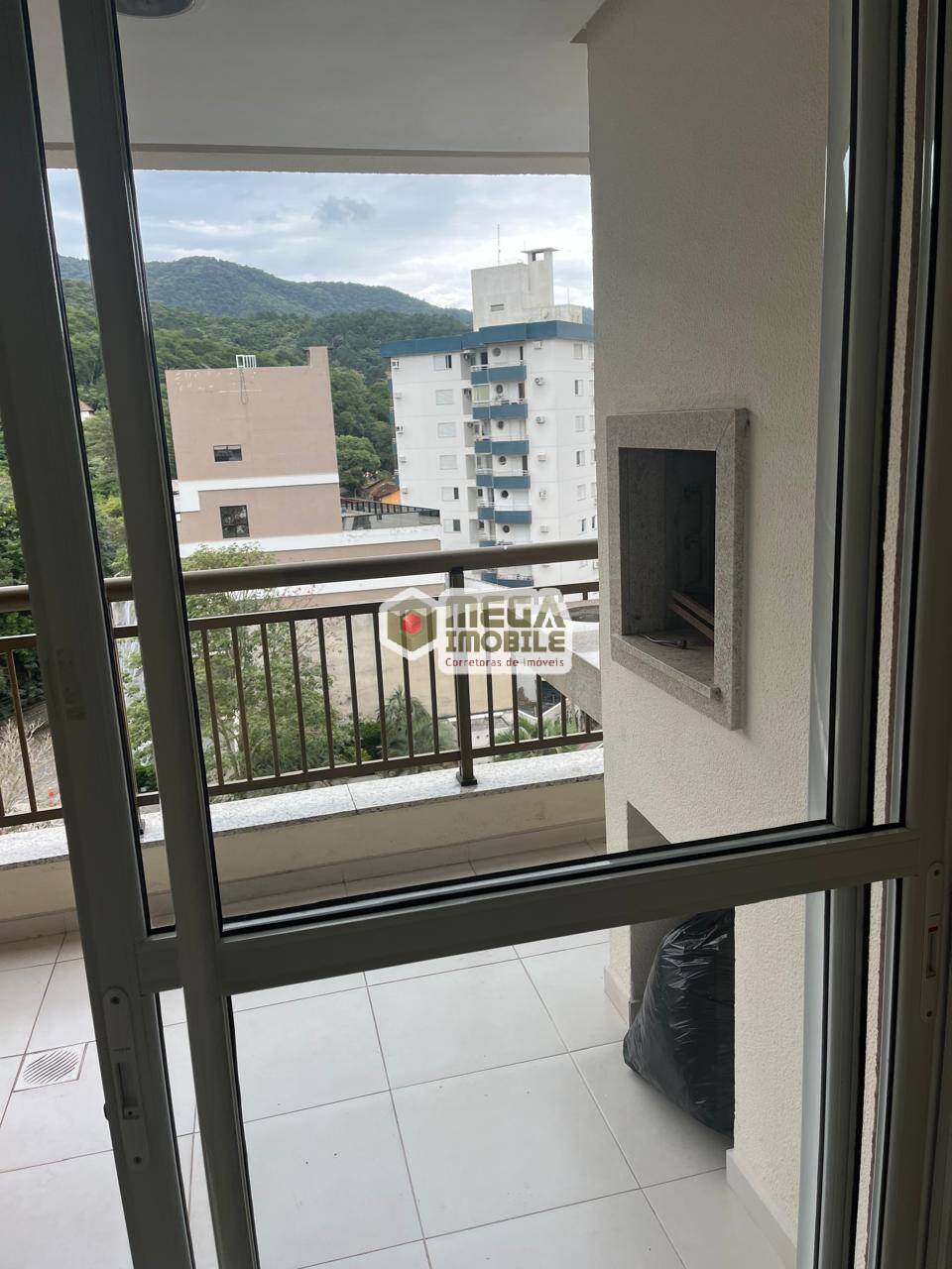 Apartamento à venda com 2 quartos, 71m² - Foto 1