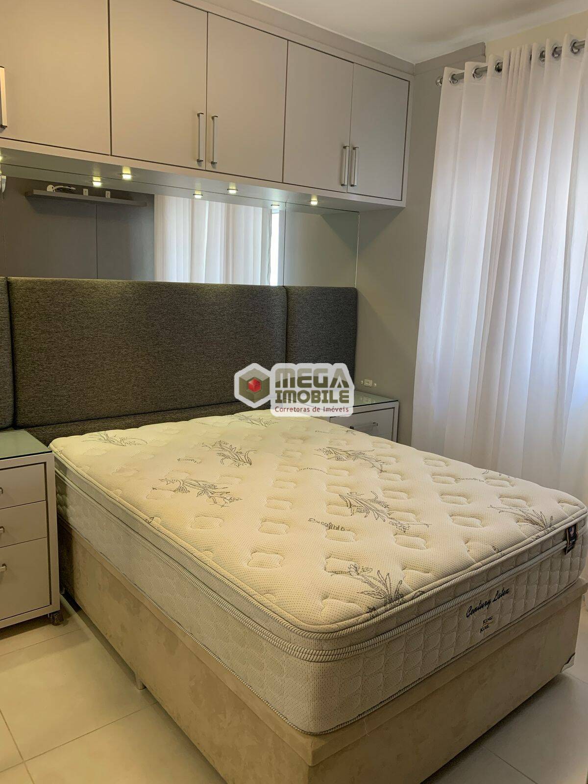 Apartamento à venda com 2 quartos, 70m² - Foto 10