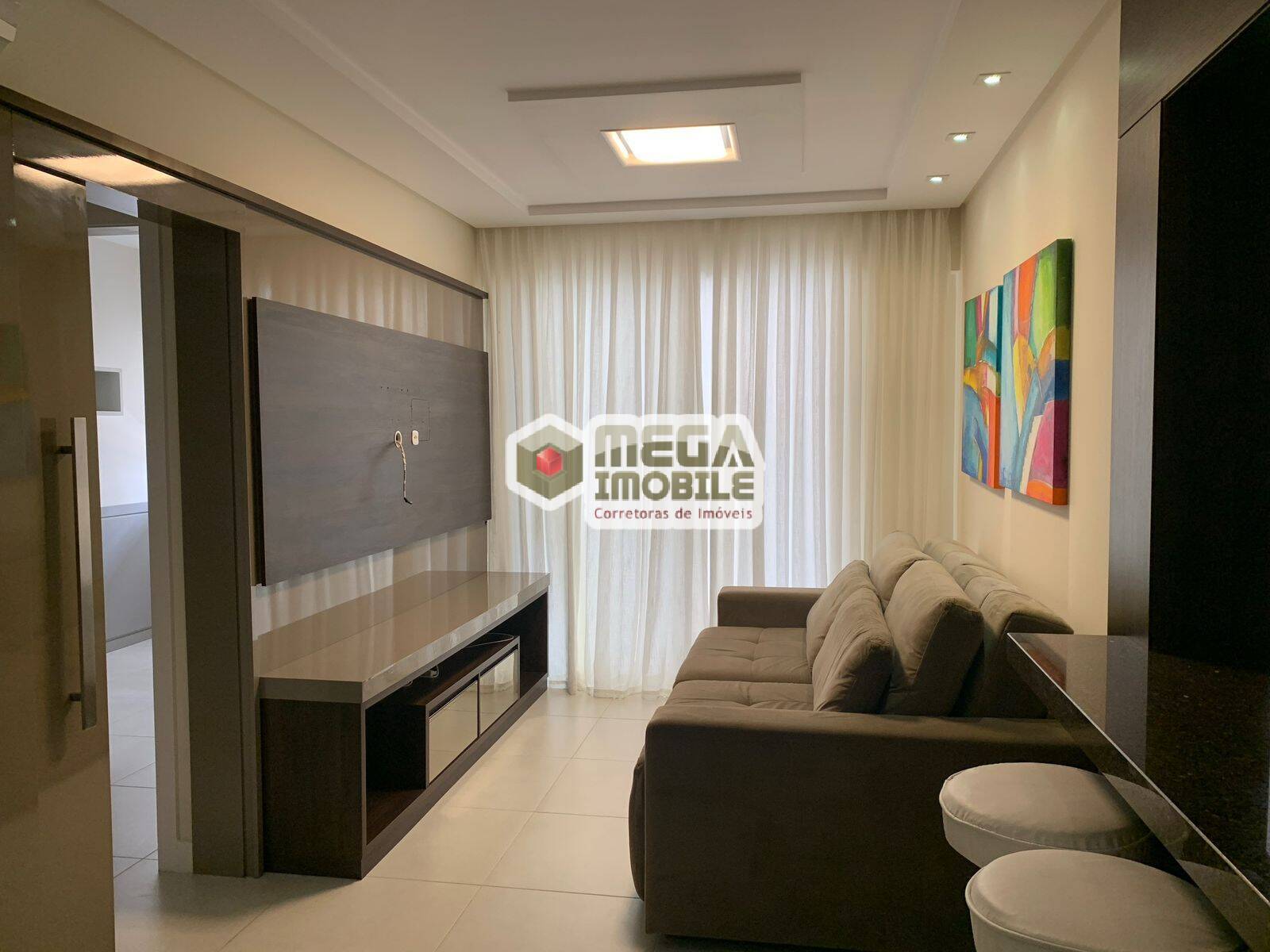 Apartamento à venda com 2 quartos, 70m² - Foto 4
