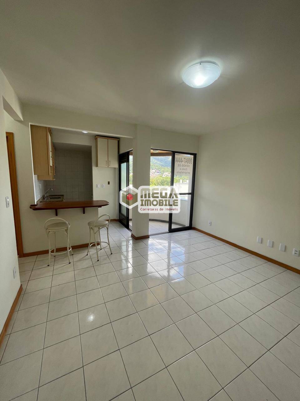 Apartamento à venda com 2 quartos, 65m² - Foto 1