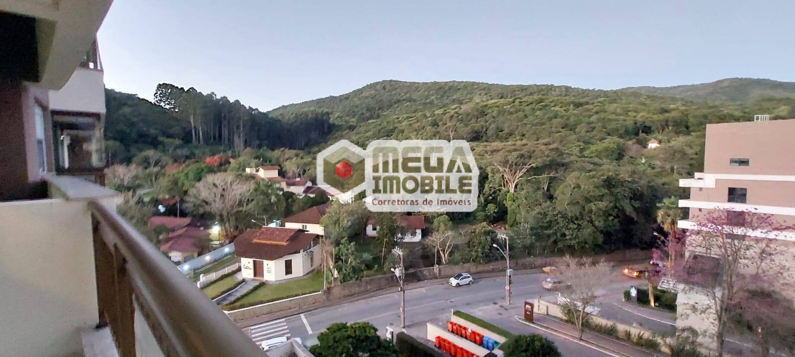 Apartamento à venda com 2 quartos, 71m² - Foto 3