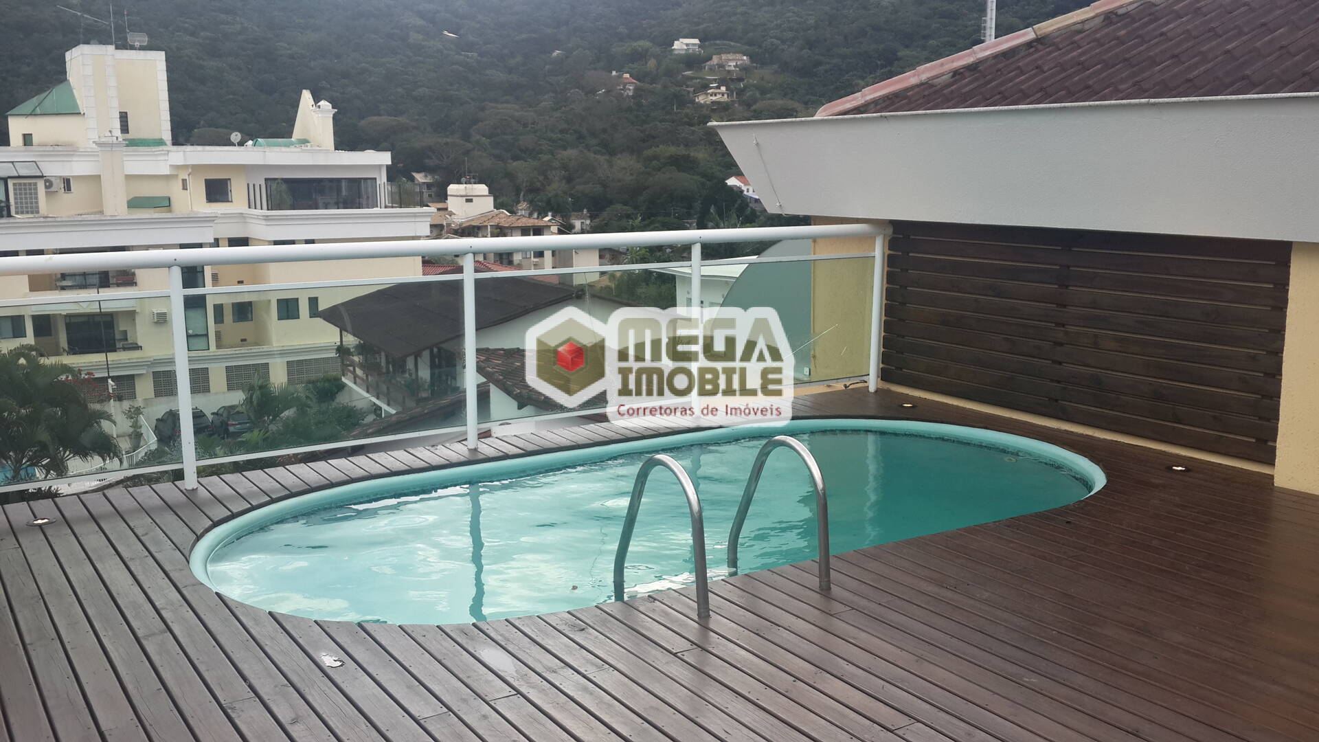 Apartamento à venda com 3 quartos, 199m² - Foto 2