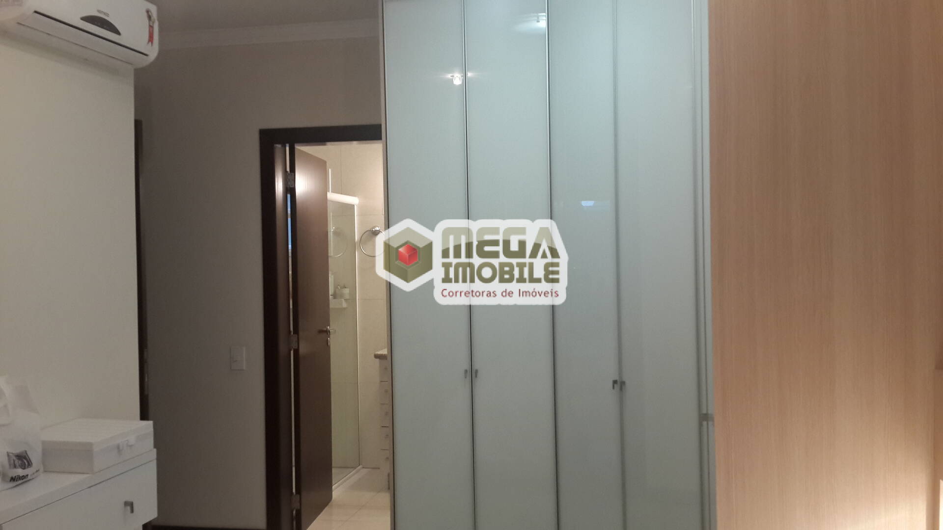 Apartamento à venda com 3 quartos, 199m² - Foto 19