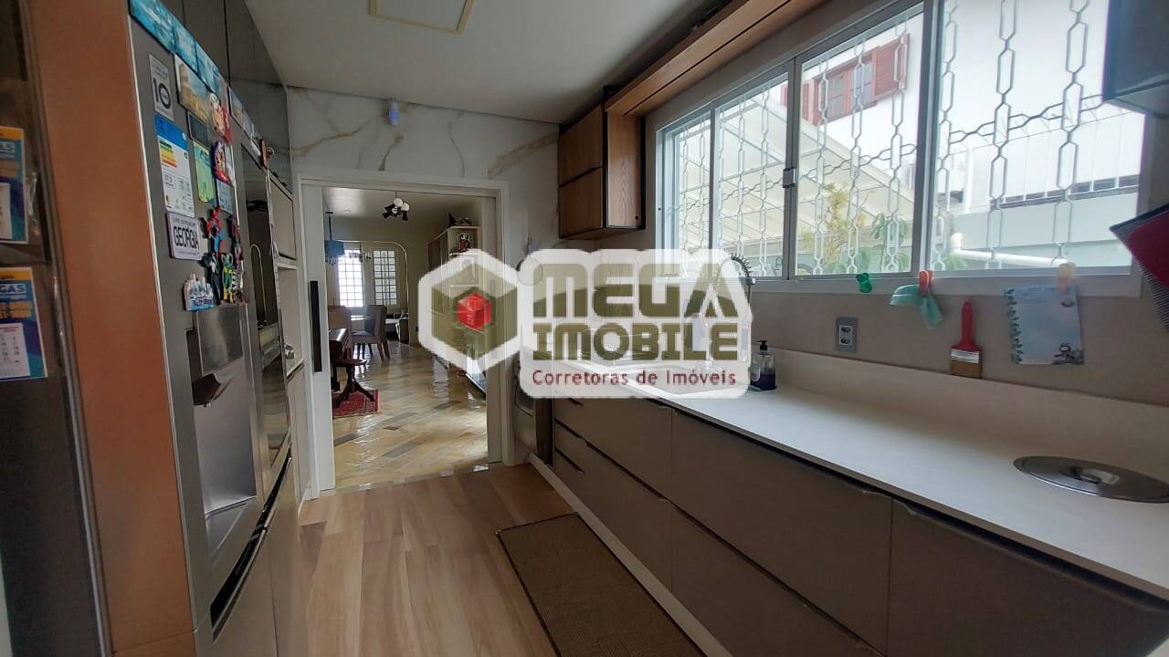 Casa, 4 quartos, 180 m² - Foto 4