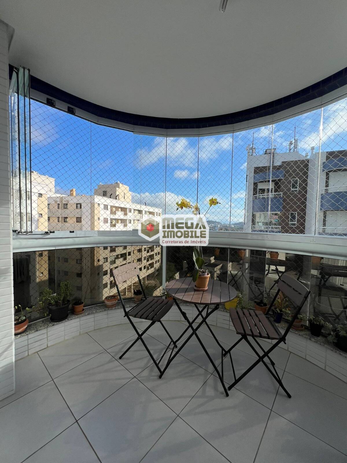 Apartamento 3 quartos, 100% mobiliado, Itacorubi