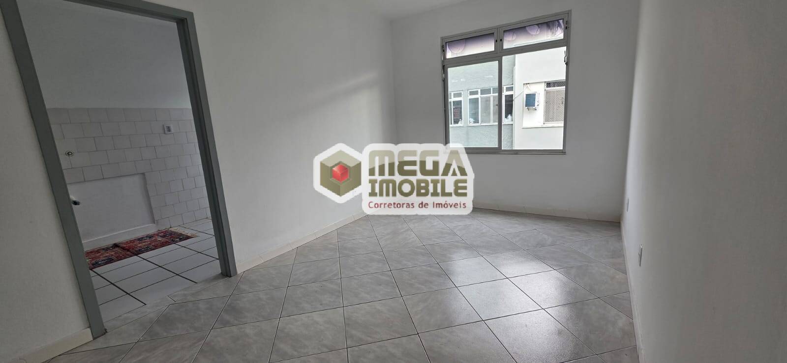 2 DORM BAIRRO TRINDADE,  UFSC, shopping, beira mar,ensolarado