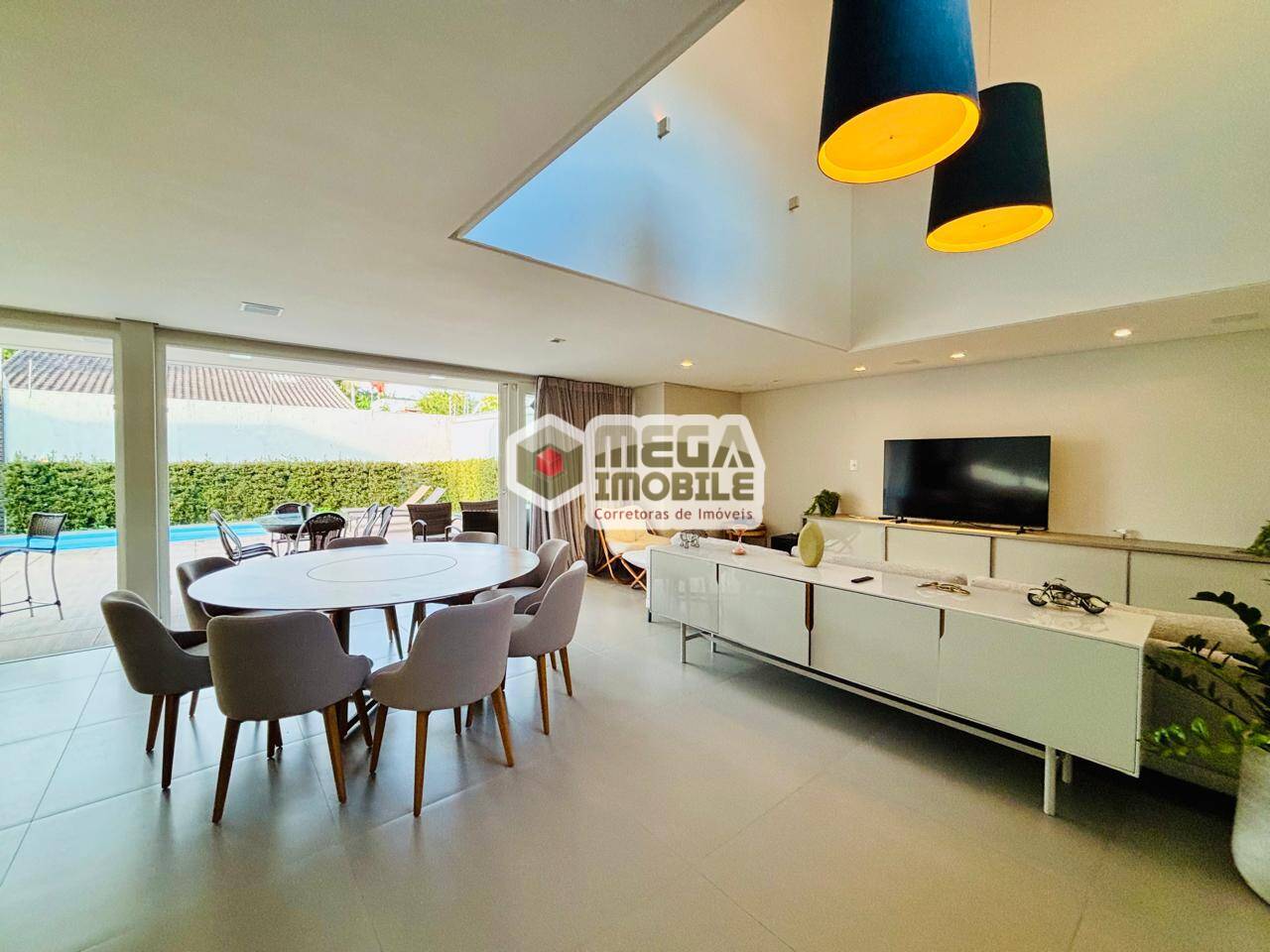 Casa, 3 quartos, 276 m² - Foto 1
