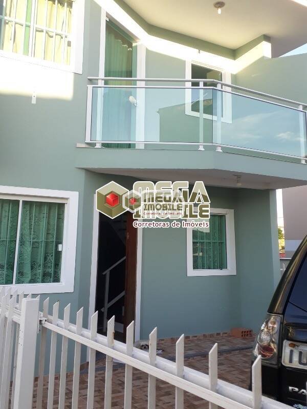 Duplex geminado próximo à praia do Santinho!