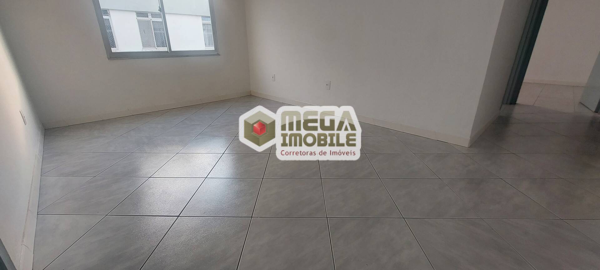 2 DORM BAIRRO TRINDADE, UFSC, shopping, beira mar,
